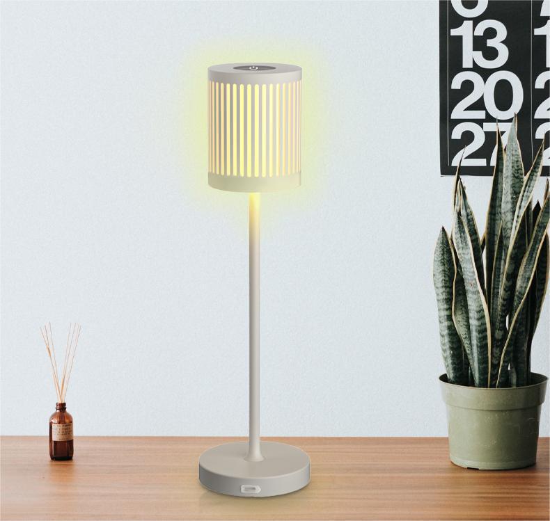 BC1009 Aluminum Rechargeable LED Table Lamp Front View