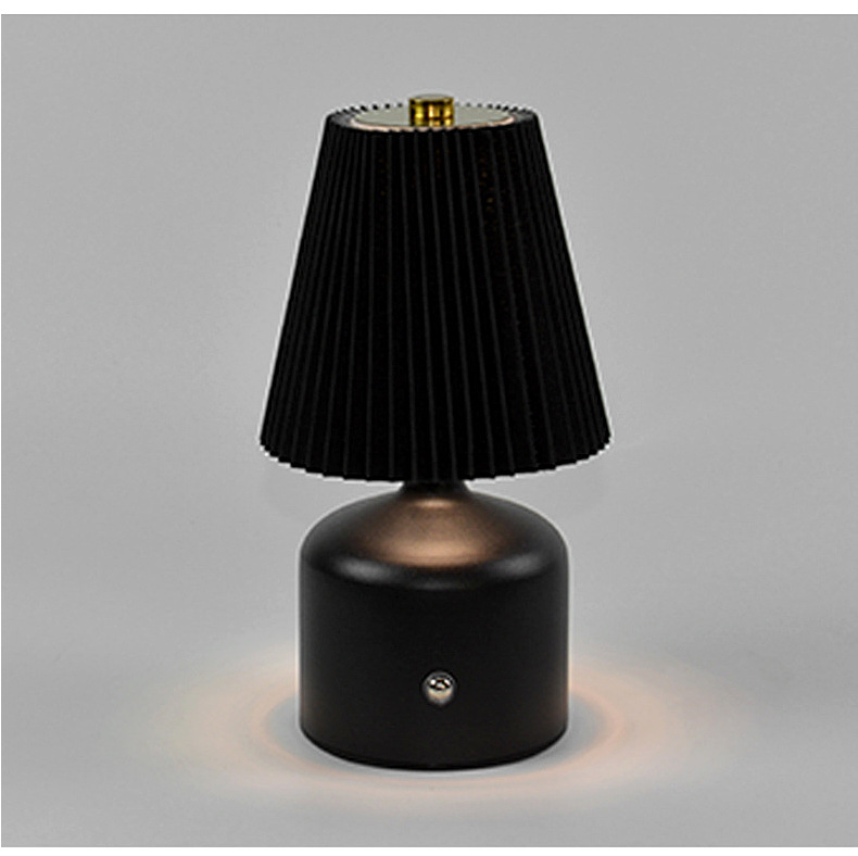 Pleated fabric metal table lamp modern design
